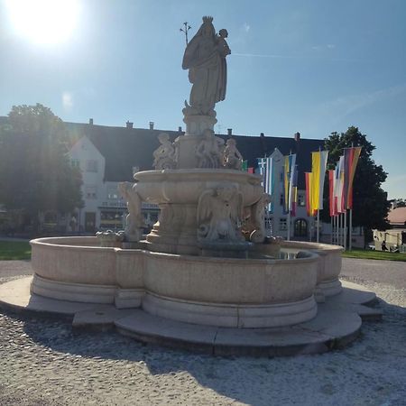 Ferienwohnung Enzian - Naehe Kapellplatz - Oeffentlicher Parkplatz - Aufzug Altötting Dış mekan fotoğraf
