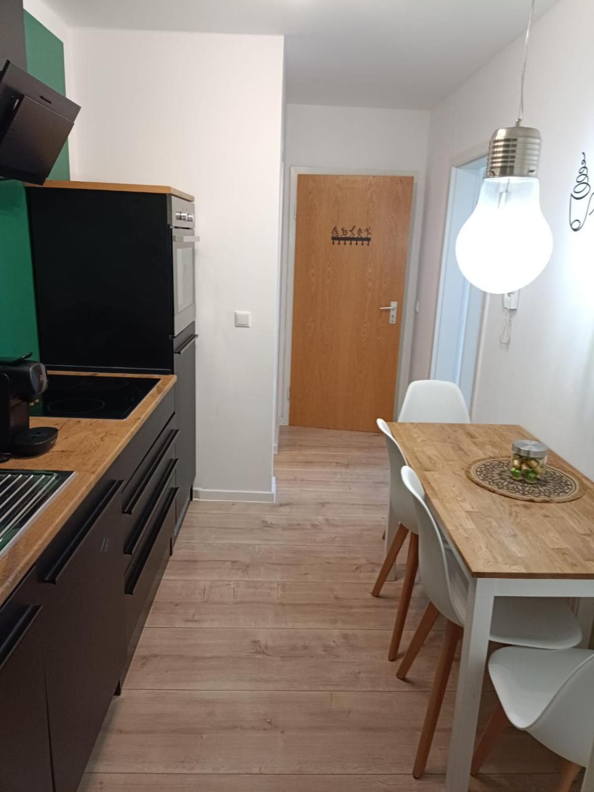 Ferienwohnung Enzian - Naehe Kapellplatz - Oeffentlicher Parkplatz - Aufzug Altötting Dış mekan fotoğraf